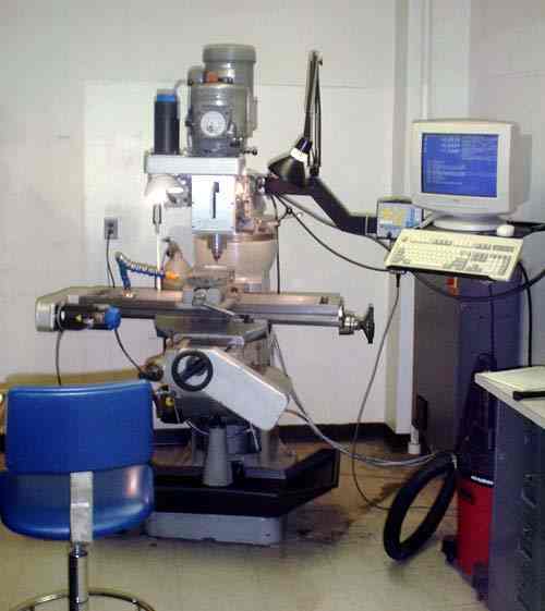 University of Houston CNC_image1_2.JPG (20312 bytes)