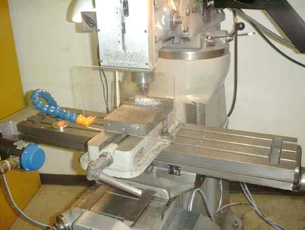 University of HoustonCNC_image2_2.JPG (20513 bytes)