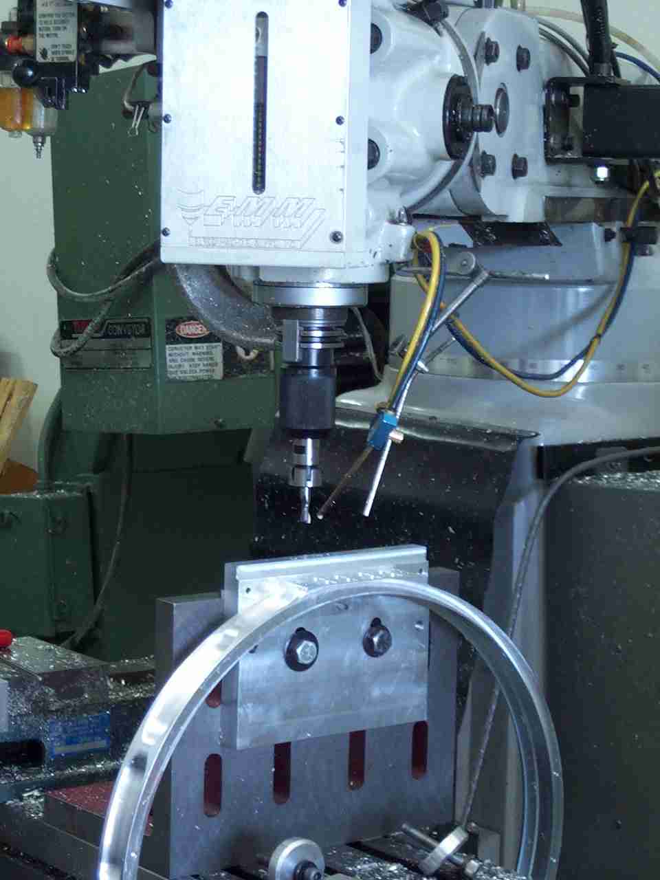 Knee mill or Bed Mill